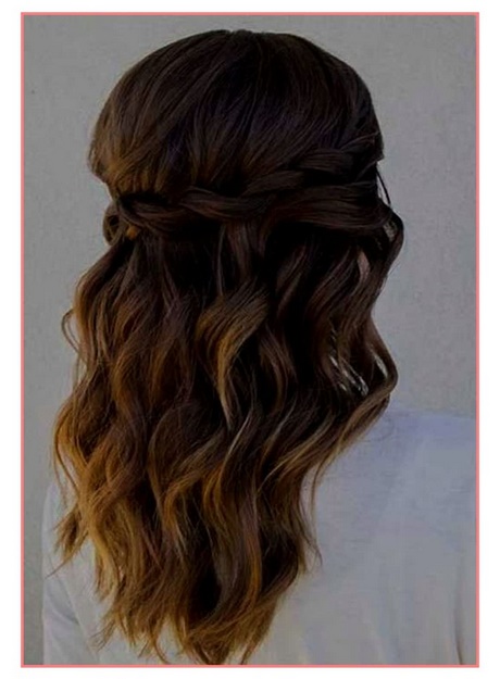 simple-bridesmaid-hairstyles-46_19 Прости прически за шаферки