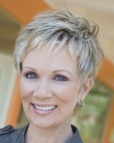 pixie-cuts-for-thick-hair-over-50-40_9 Пикси разфасовки за гъста коса над 50